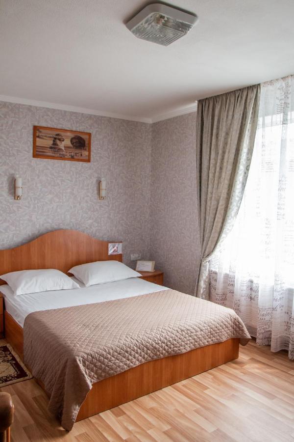 Гостинний Двір "Марія" Hotel Kirovograd Exterior foto