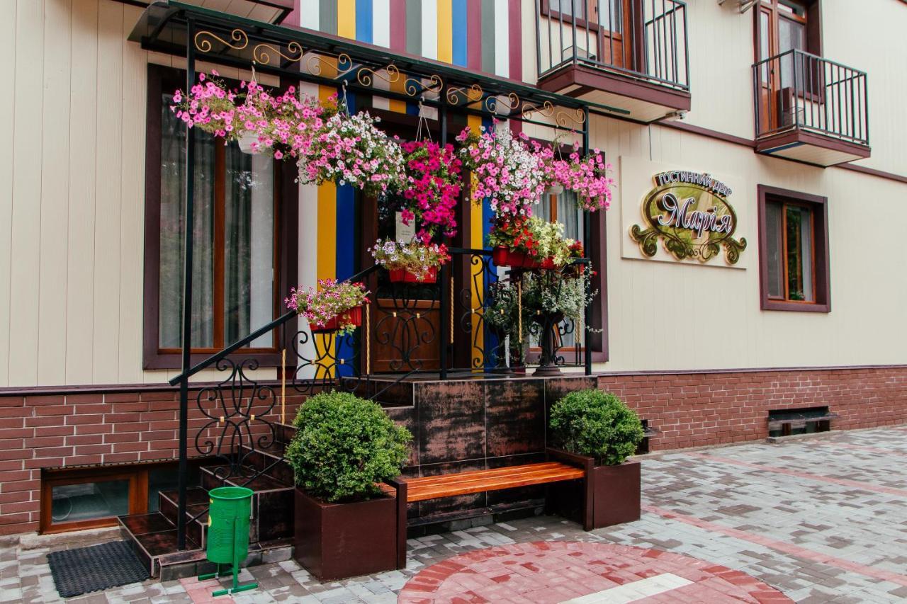 Гостинний Двір "Марія" Hotel Kirovograd Exterior foto